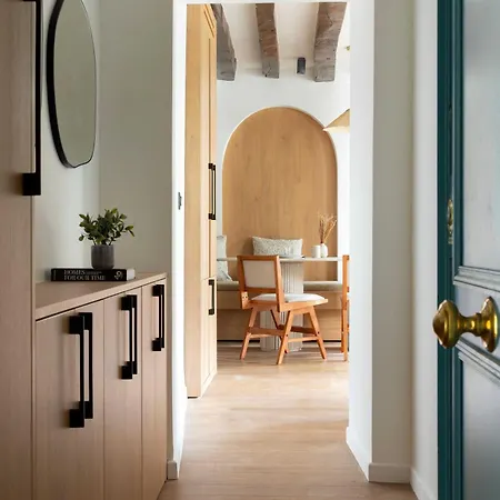 Refurbished - 2br-6p - Chatelet Apartment