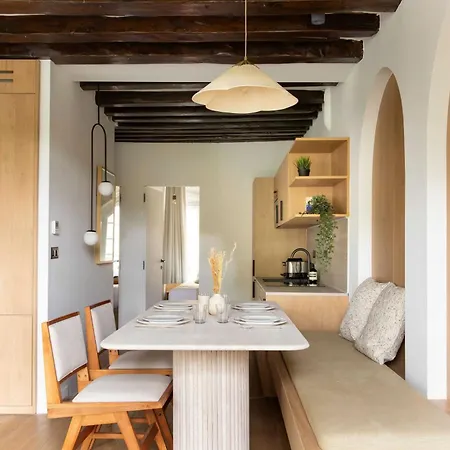 Refurbished - 2br-6p - Chatelet Apartment Paris