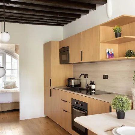 Refurbished - 2br-6p - Chatelet *
